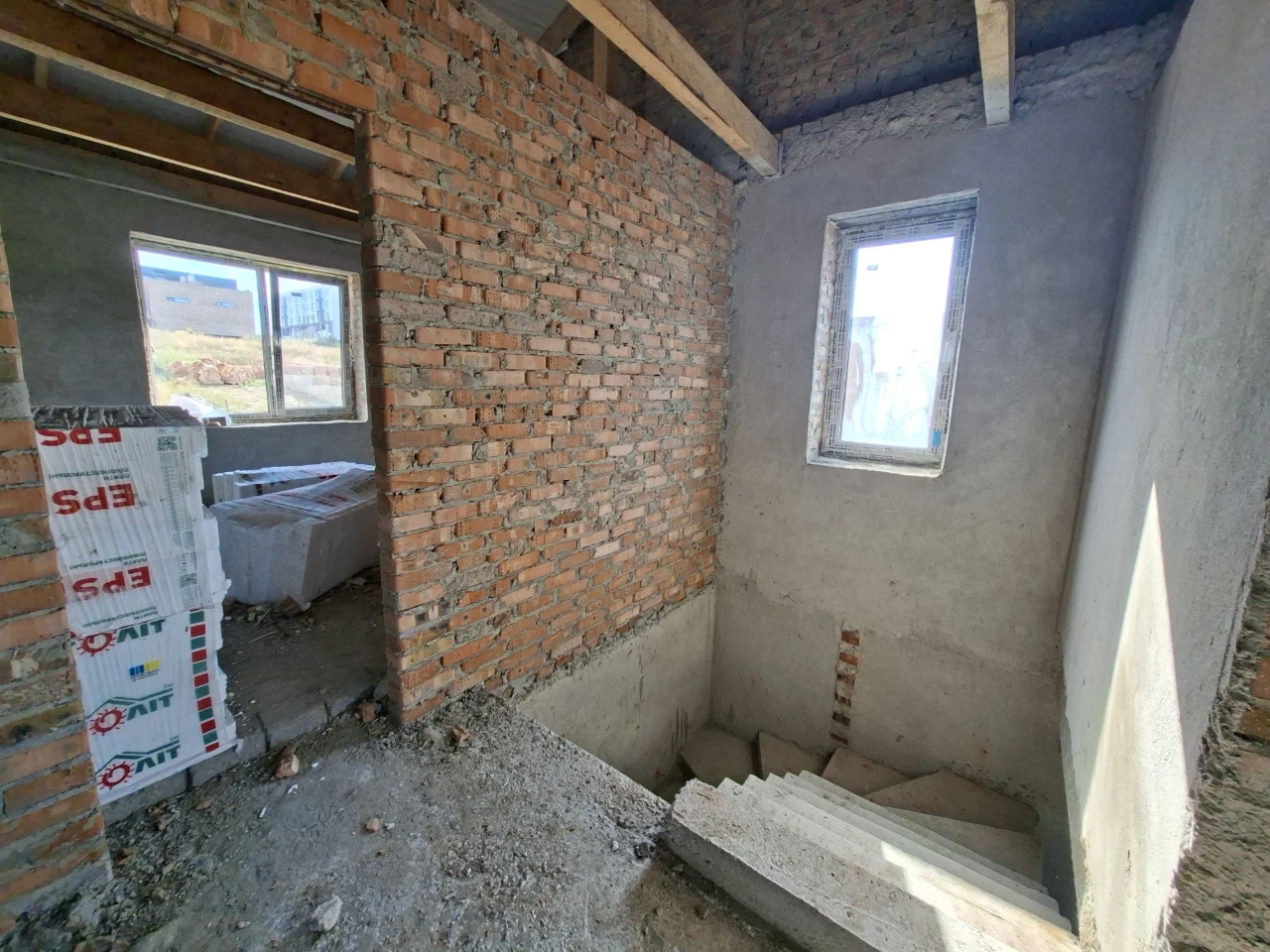 Продаж котеджу дуплекс в районі "Дружба"