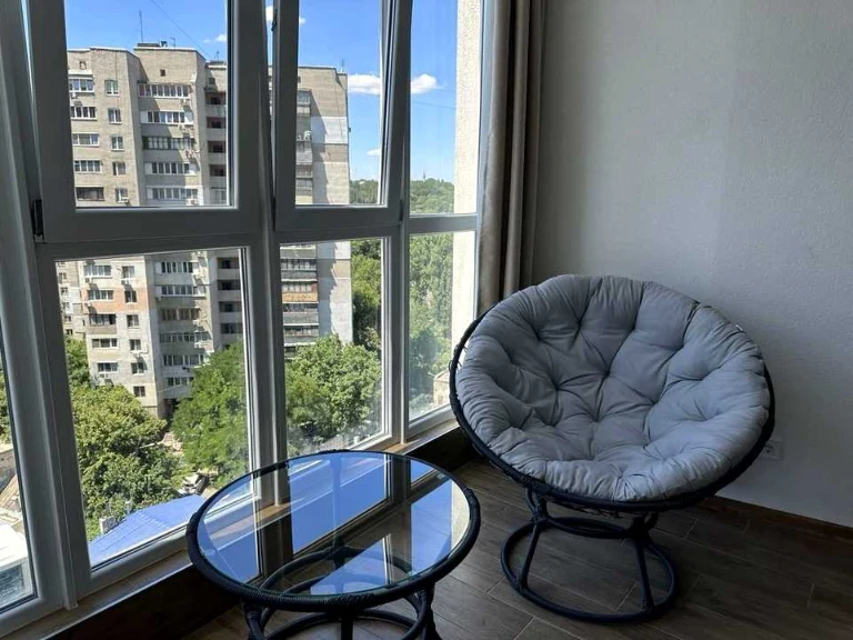 Apartment. Odesa, Pishonivsky Prosv.