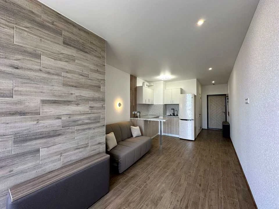 Apartment. Odesa, Pishonivsky Prosv.