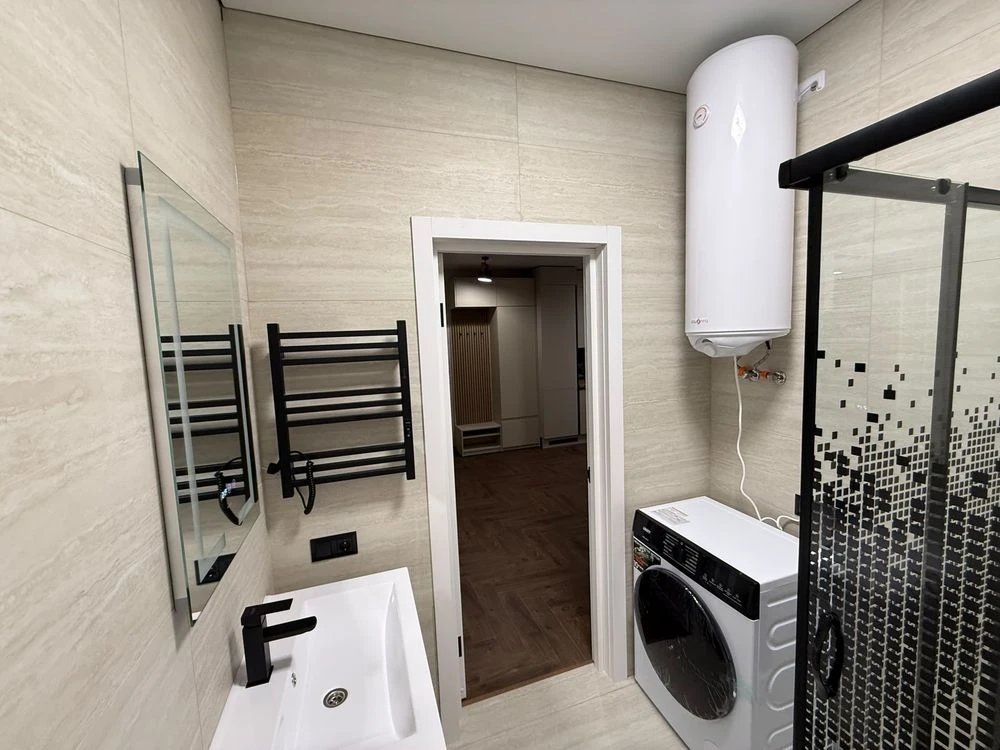 Sale of a new apartment, with good renovation, sublease