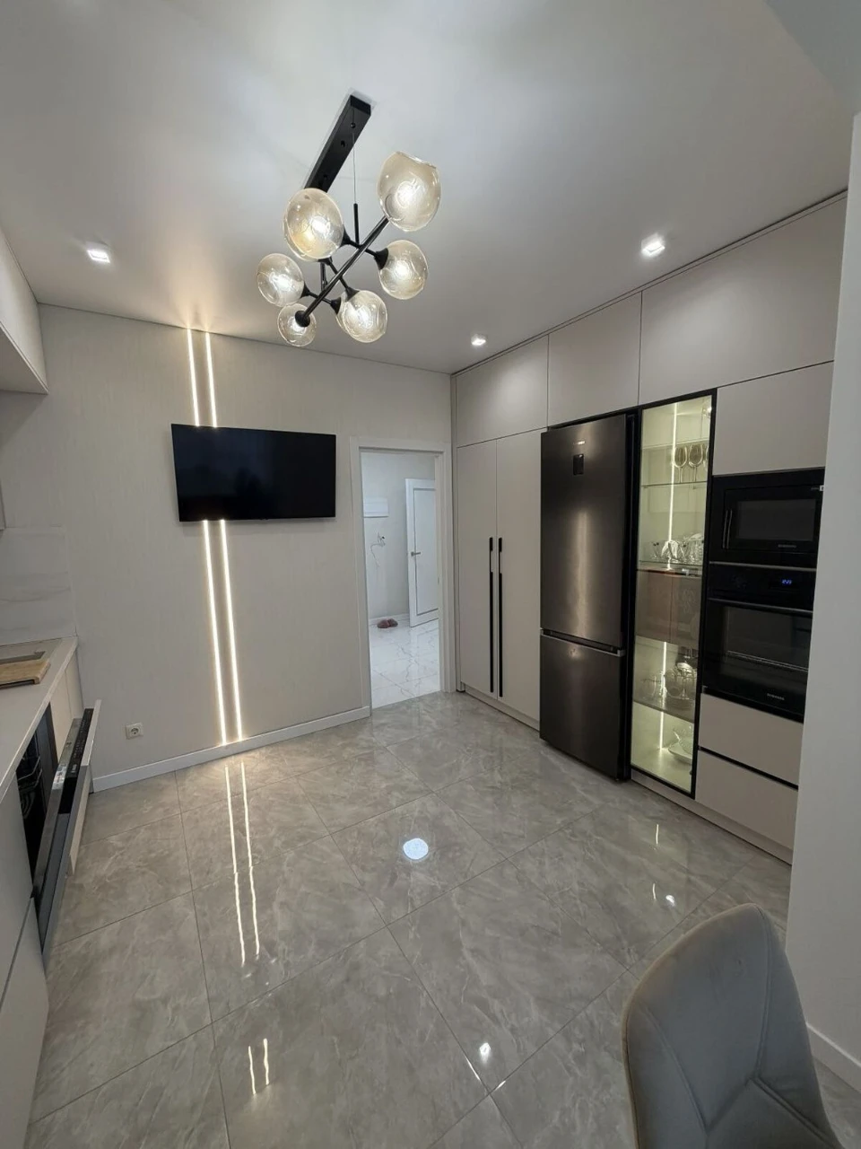 Продаж 2 к. Виставка з Ремонтом 46924 R006
