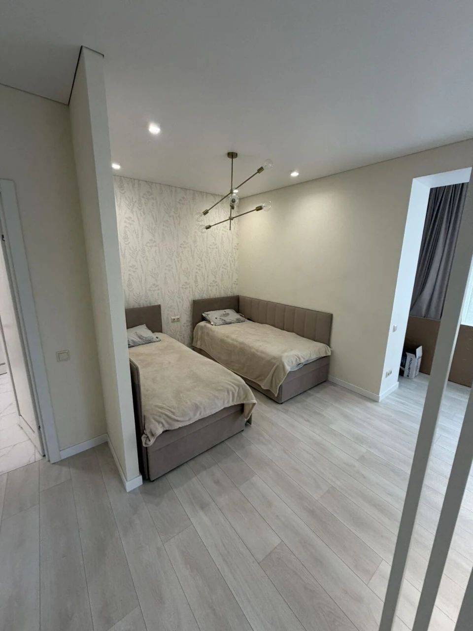 Продаж 2 к. Виставка з Ремонтом 46924 R006