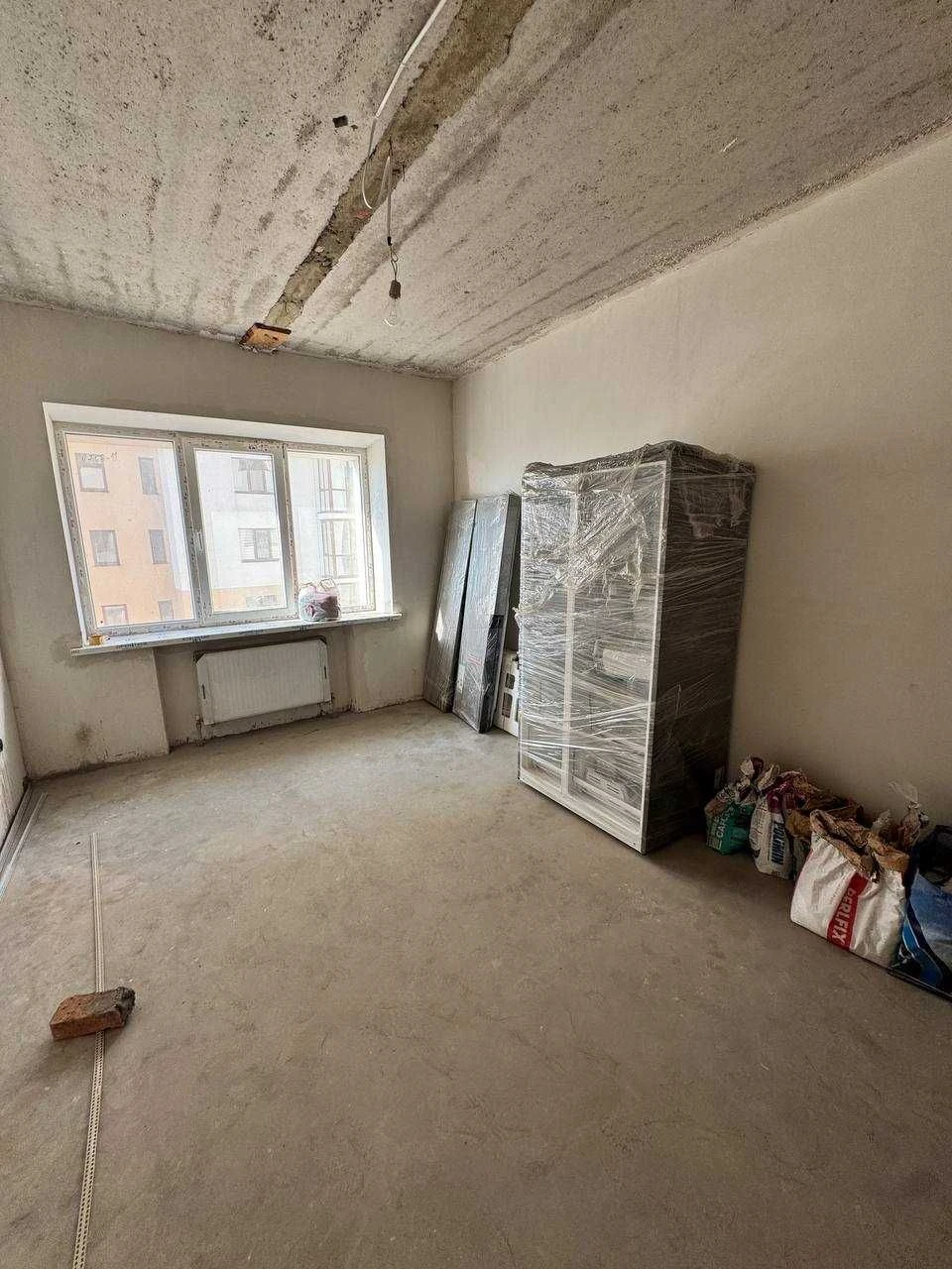 Продам 2к квартиру, новий будинок Виставка