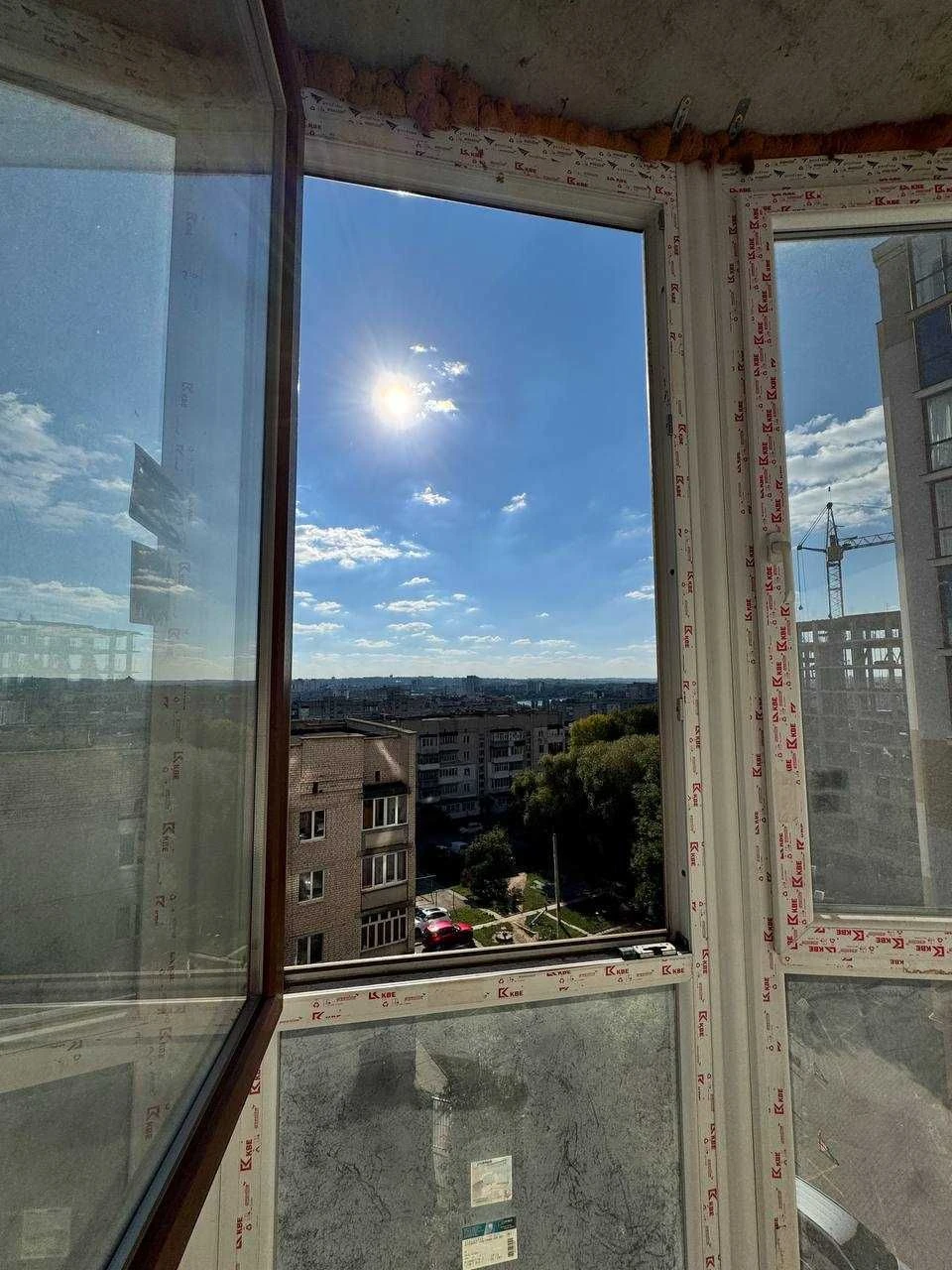 Продам 2к квартиру, новий будинок Виставка