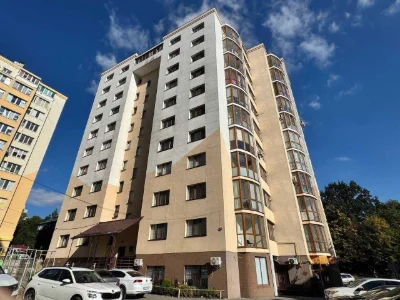 Продам 2к квартиру, новий будинок Виставка