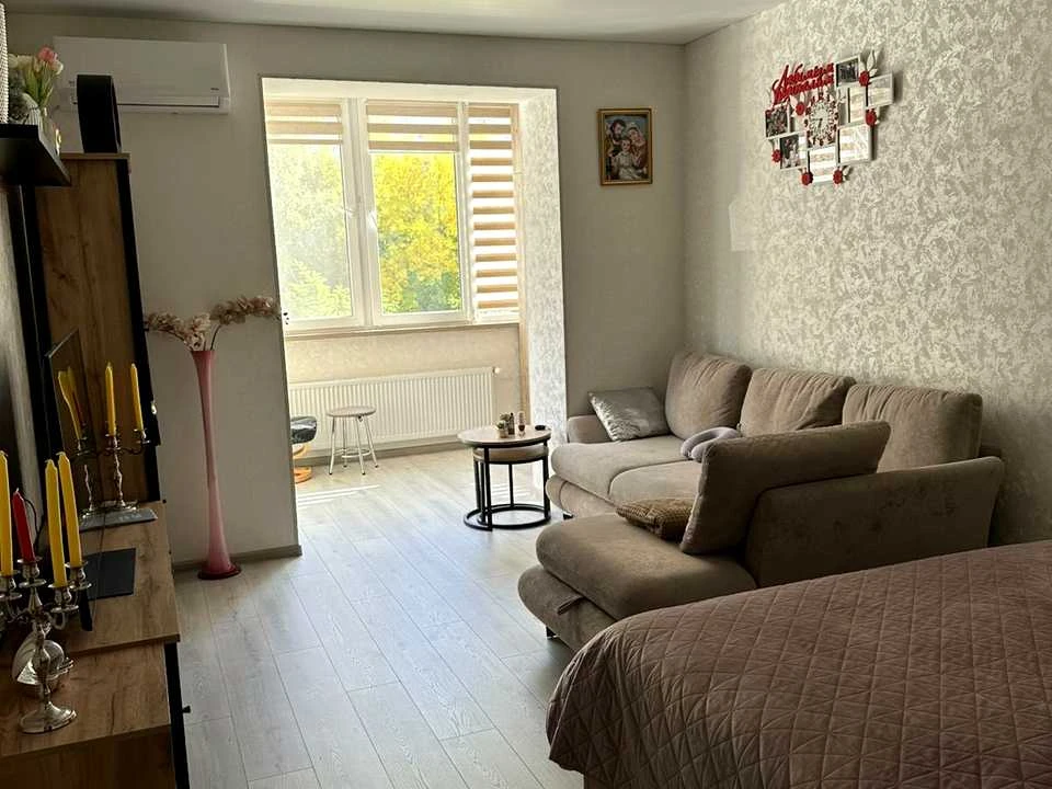 Apartment. Zakhisnykiv Ukrainy Street, Житомир