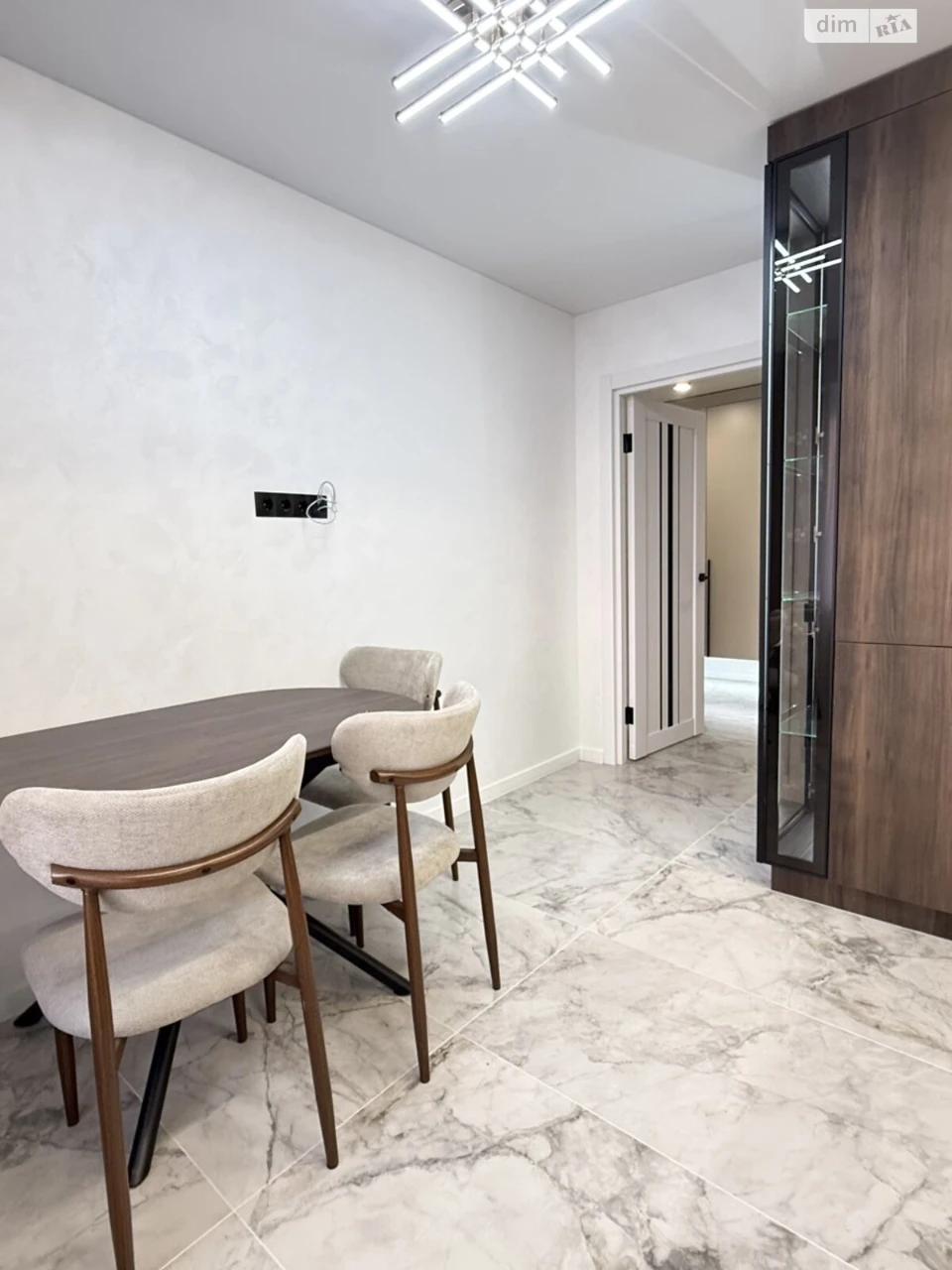 Sale of Apartment in Tarasivsky Street