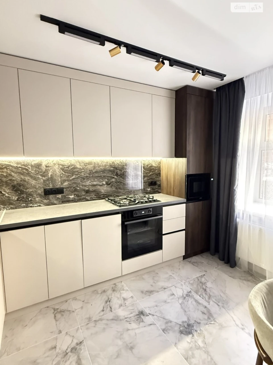 Sale of Apartment in Tarasivsky Street
