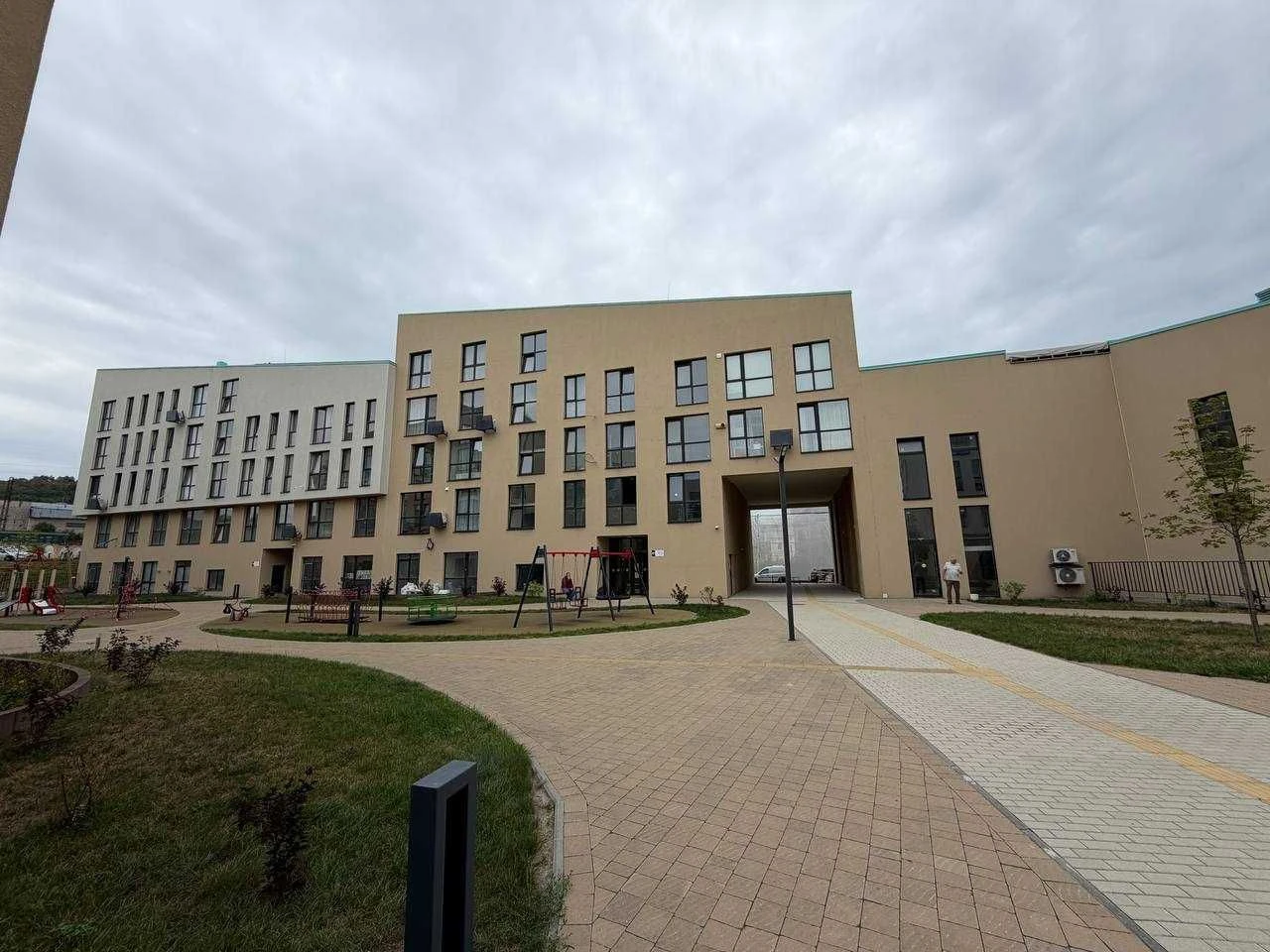 Sale of a 2-bedroom apartment in a completed section of the "Brama" residential complex.