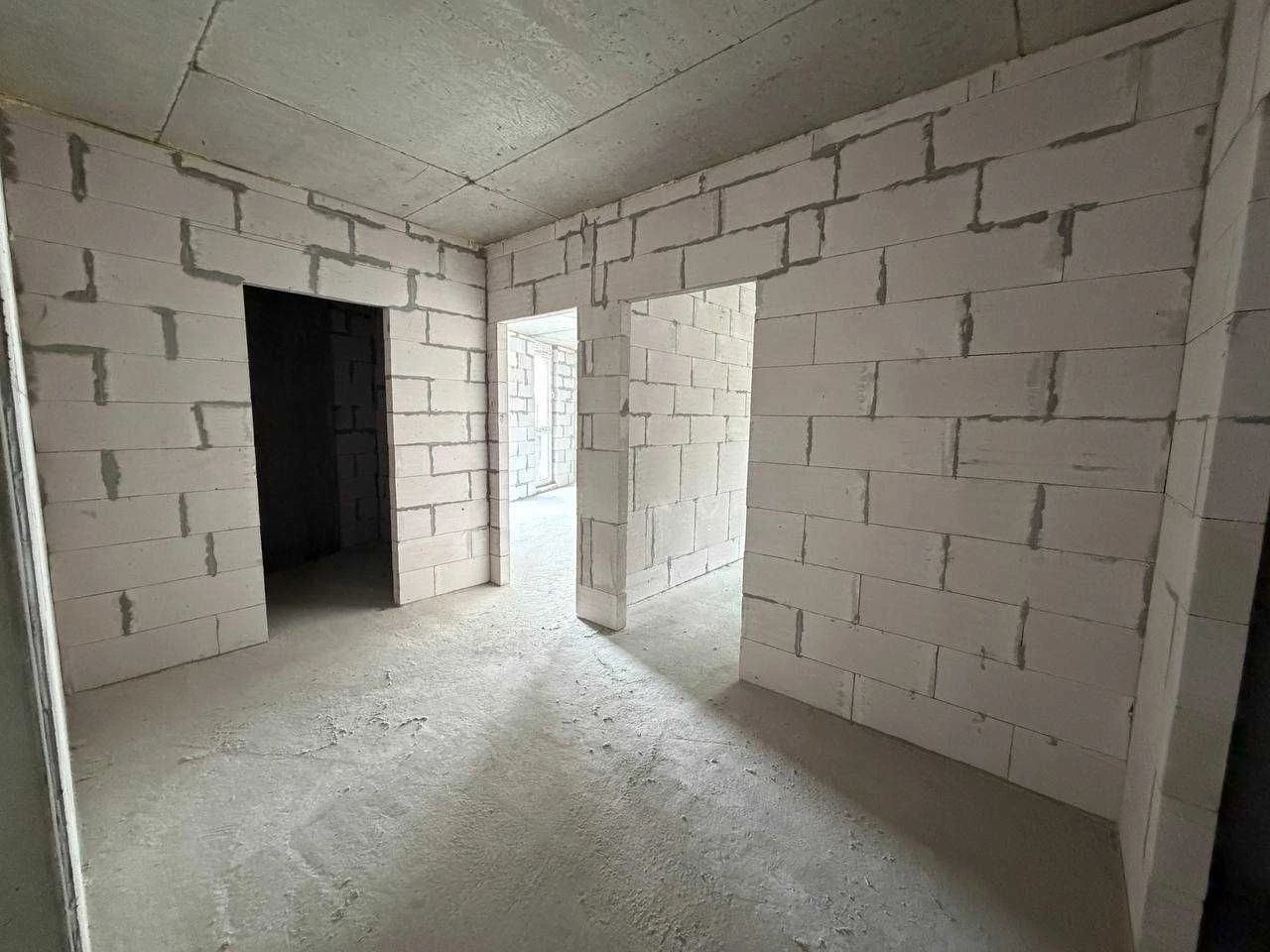 Sale of a 2-bedroom apartment in a completed section of the "Brama" residential complex.