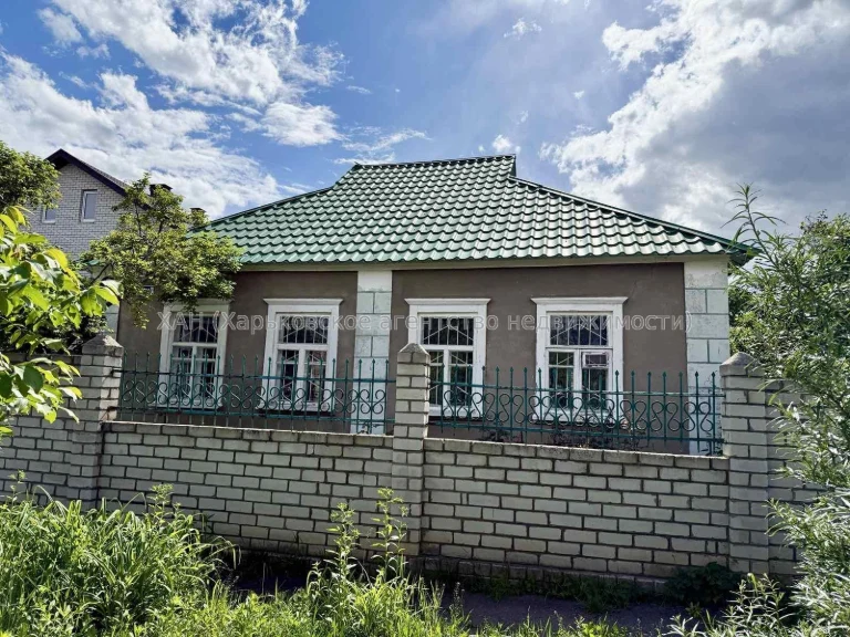 Продаю целый дом на Новозападном поселке Е00