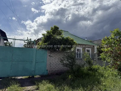 Продаю целый дом на Новозападном поселке Е00