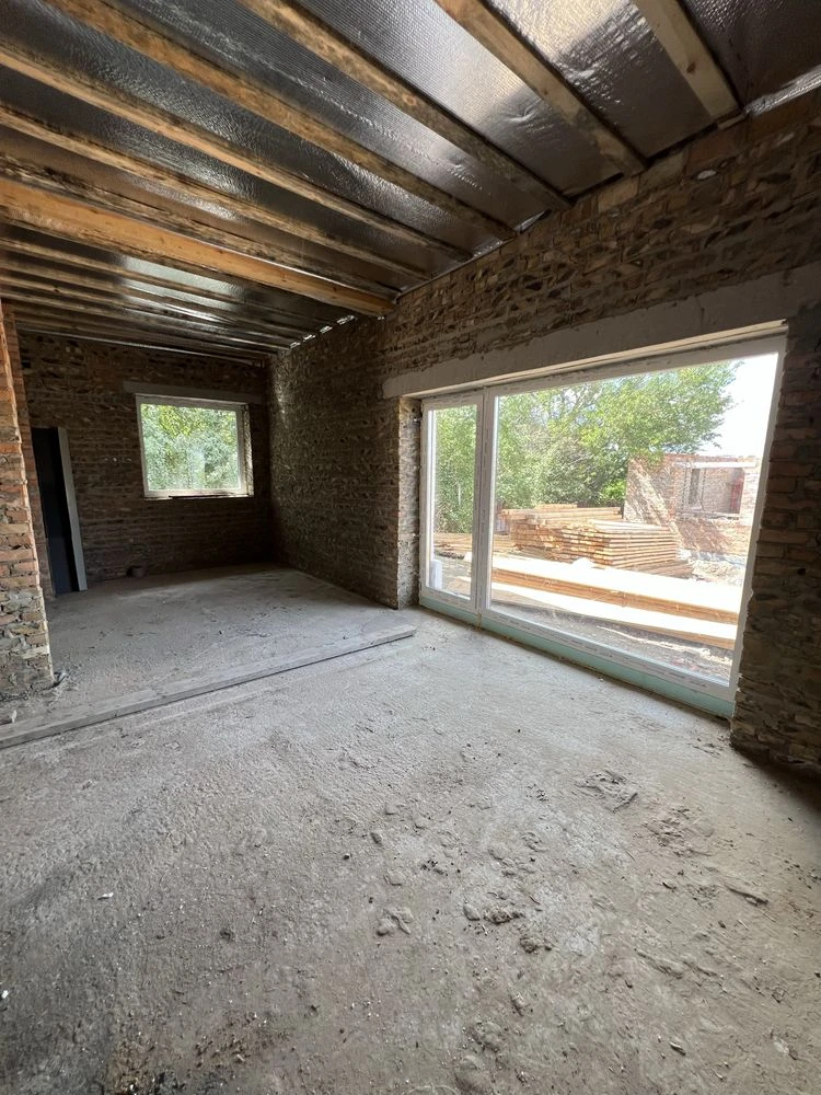 Sale of a modern one-story house in a good area