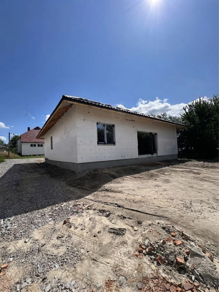 Sale of a modern one-story house in a good area