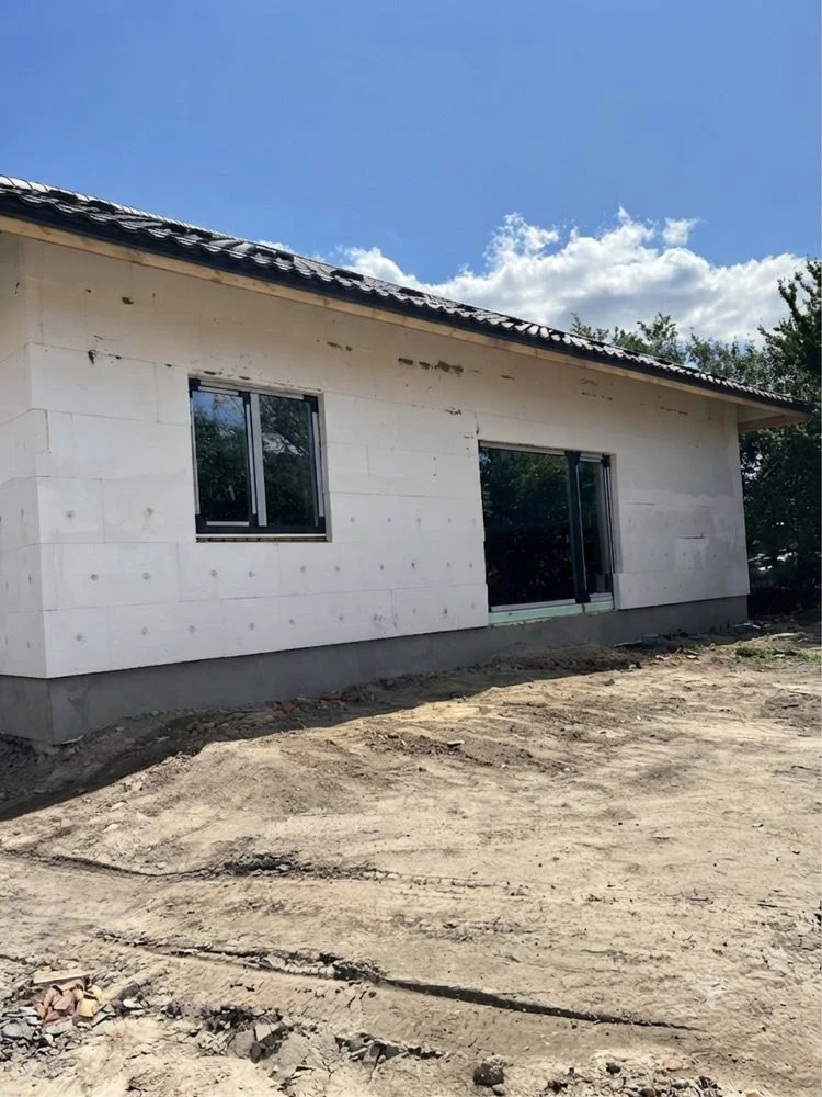 Sale of a modern one-story house in a good area