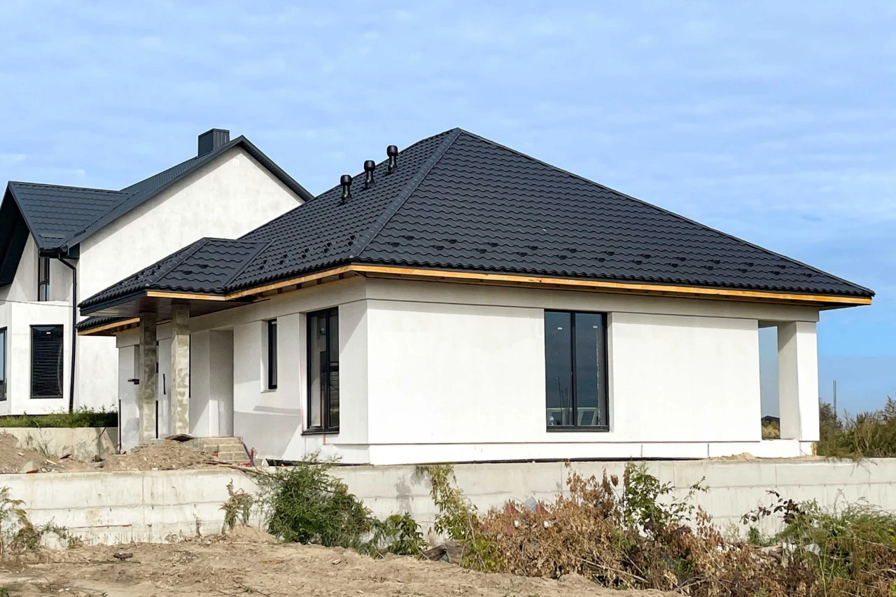 Американка з внутрішніми роботами. Район Райського саду