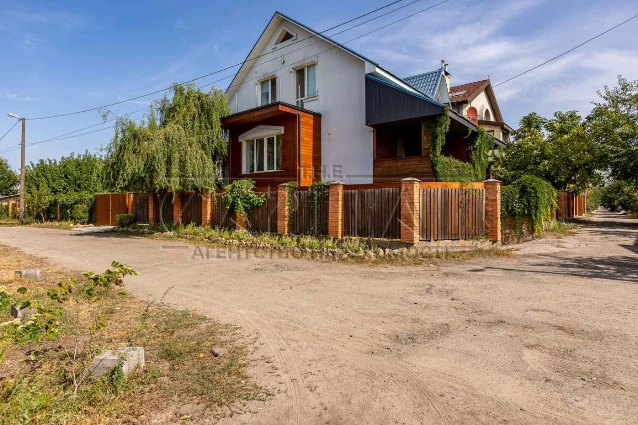 Продажа дома c ремонтом, Дарницкий р-н, Осокорки