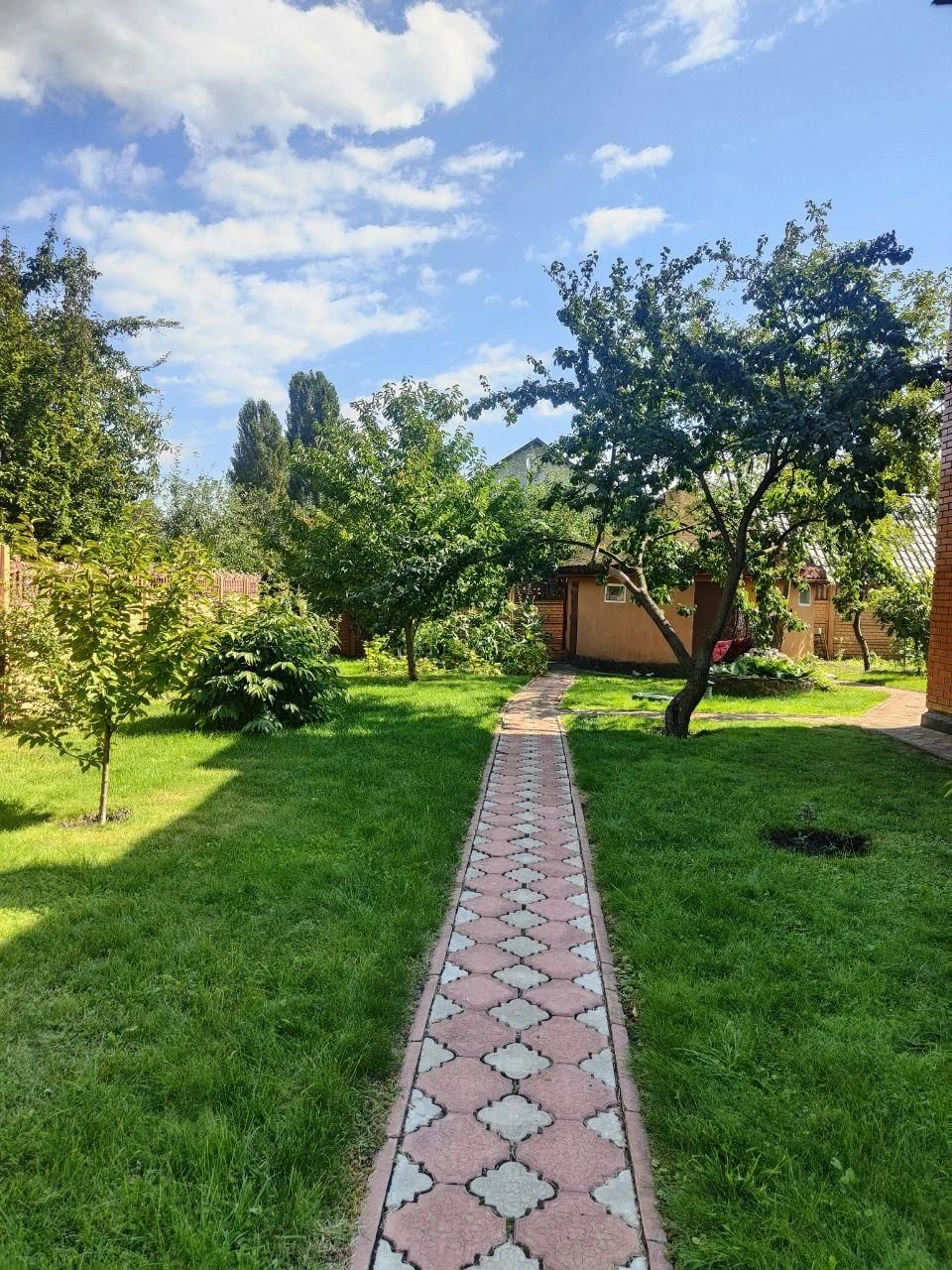 Продається 2 пов будинок, 6 соток Берковець (Академмістечко)