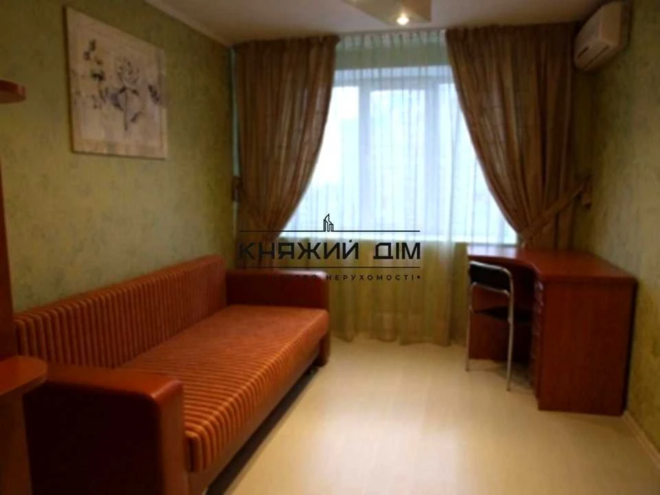Apartment. Kyiv, Zolotoustyevska st.