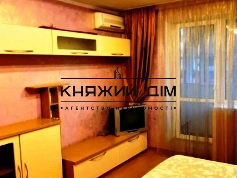 Apartment. Kyiv, Zolotoustyevska st.