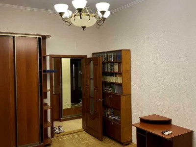 Apartment. Address: Antonovicha Avenue, Kyiv