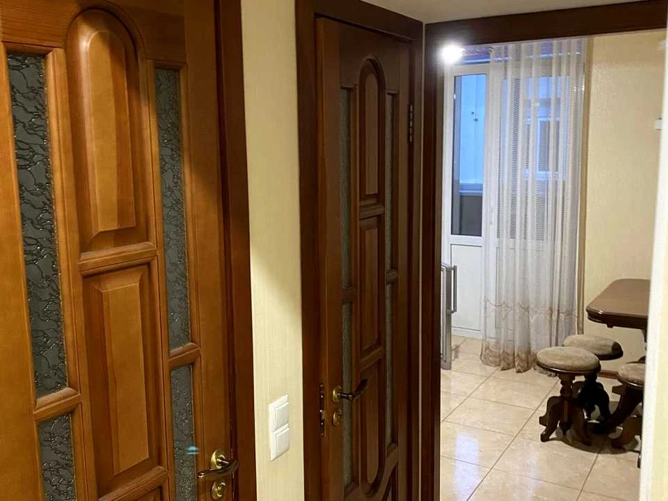Apartment. Address: Antonovicha Avenue, Kyiv