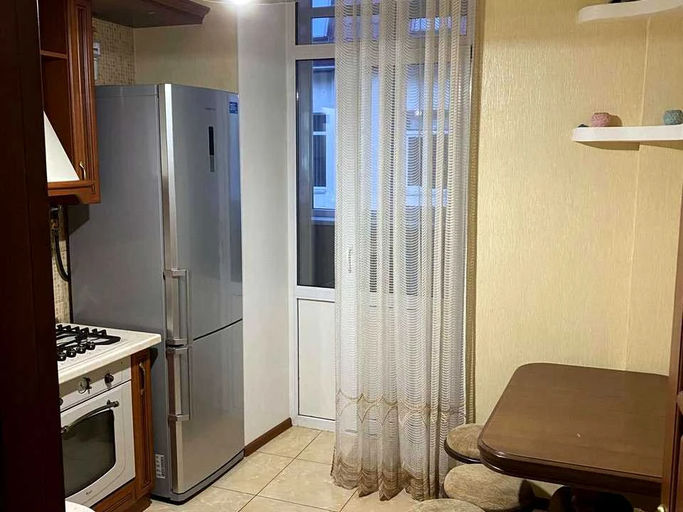 Apartment. Address: Antonovicha Avenue, Kyiv