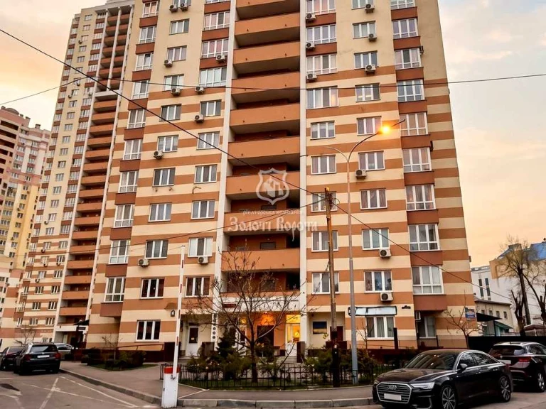 Квартира. Киев, улица Краковская