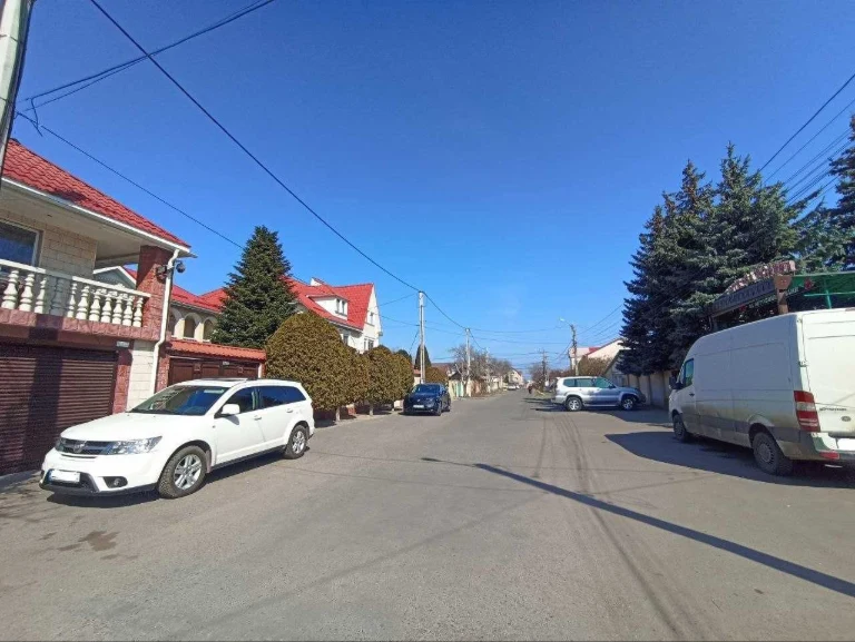 I will sell a new 2-storey house in Cheremushki/Str. Desired document