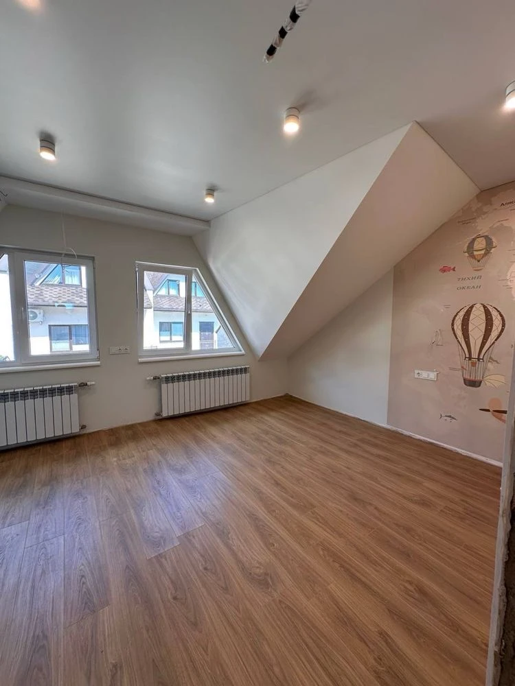 Продажа коттеджа 100 м² с ремонтом, террасой и участком 1,5 сотки
