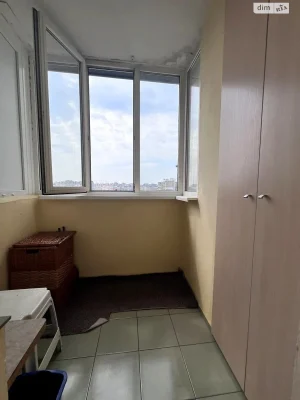 Long-Term Rental Apartment, Poczynki