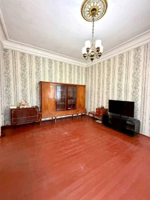 Two-room apartment for sale. Old window market
