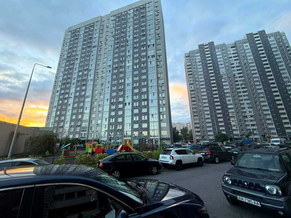 Apartment. Revytskyi Street, Kyiv