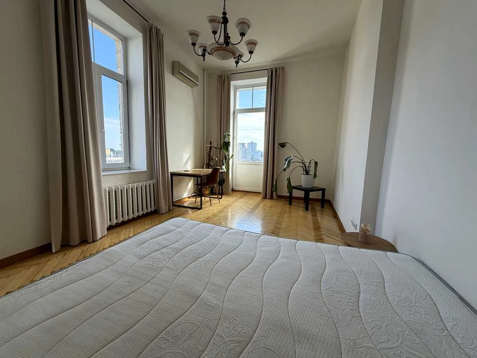 Apartment. Mikhailivsky Street, Kyiv