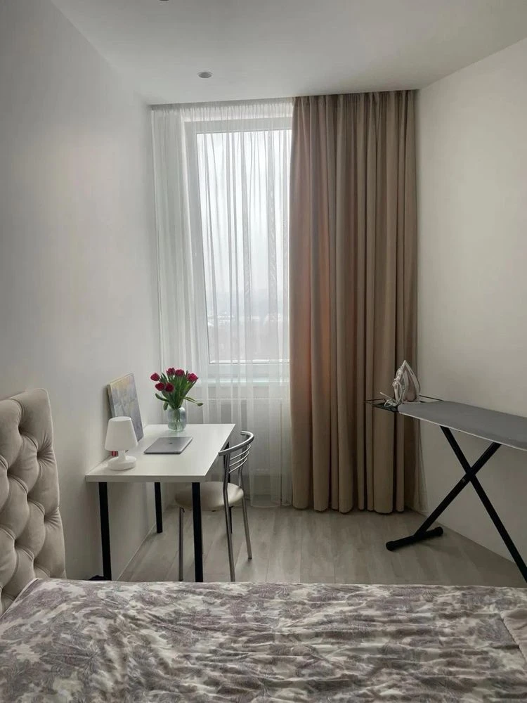 Продается 2-комнатная квартира 61 м² + 60 м² терраса 17/17 этаж ул. Стрий