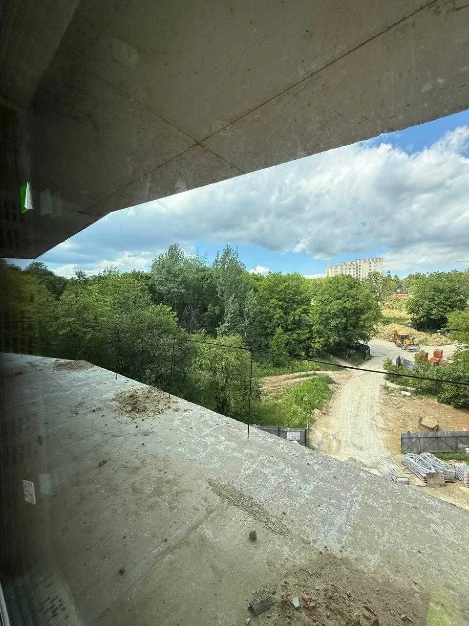 Sale of a 1-bedroom apartment with a terrace in the Holosko Residents residential complex