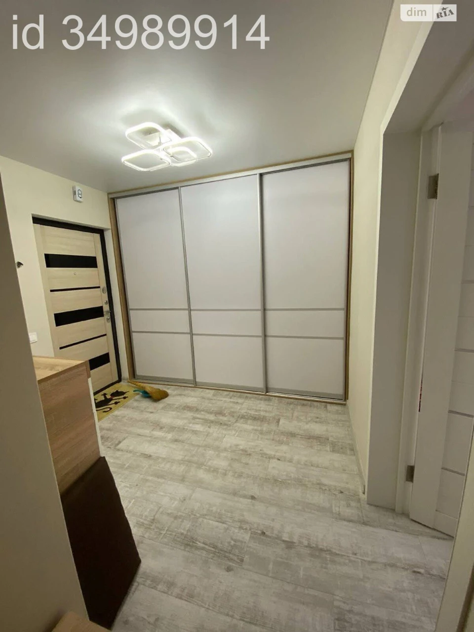 Продаж Квартира Харківський Масив