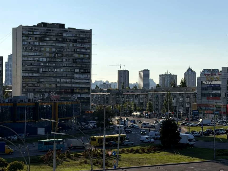 Квартира. Київ, Празька вул.