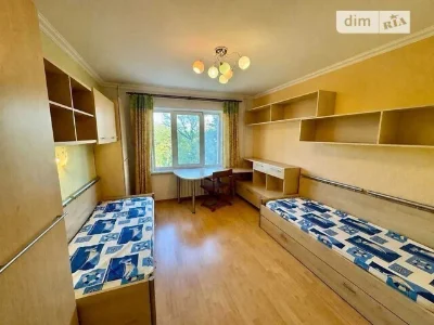 Sale of 3-room apartment 84.3 sq. m. on Salyutna St. 42/46 • ID 345
