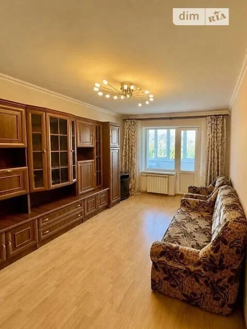 Sale of 3-room apartment 84.3 sq. m. on Salyutna St. 42/46 • ID 345