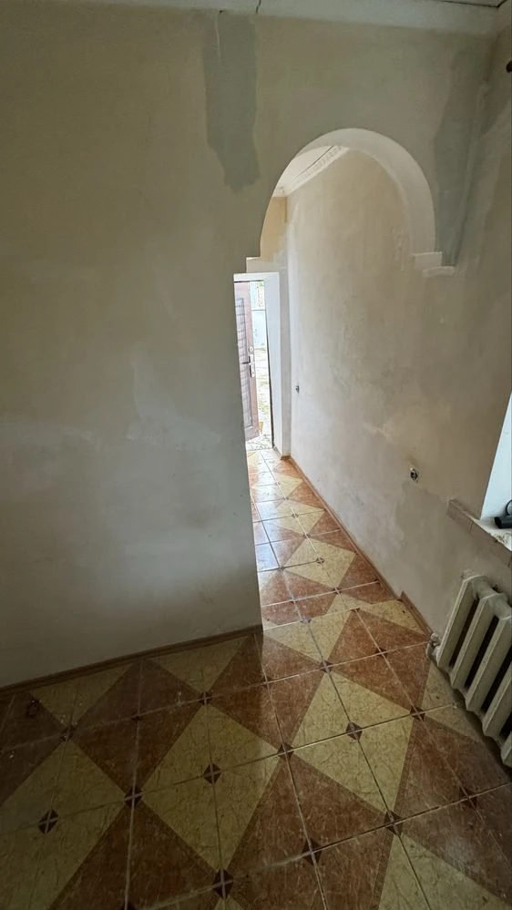 Центр. Продам  частину будинку 17 500$ вул.Чамарин  Яр