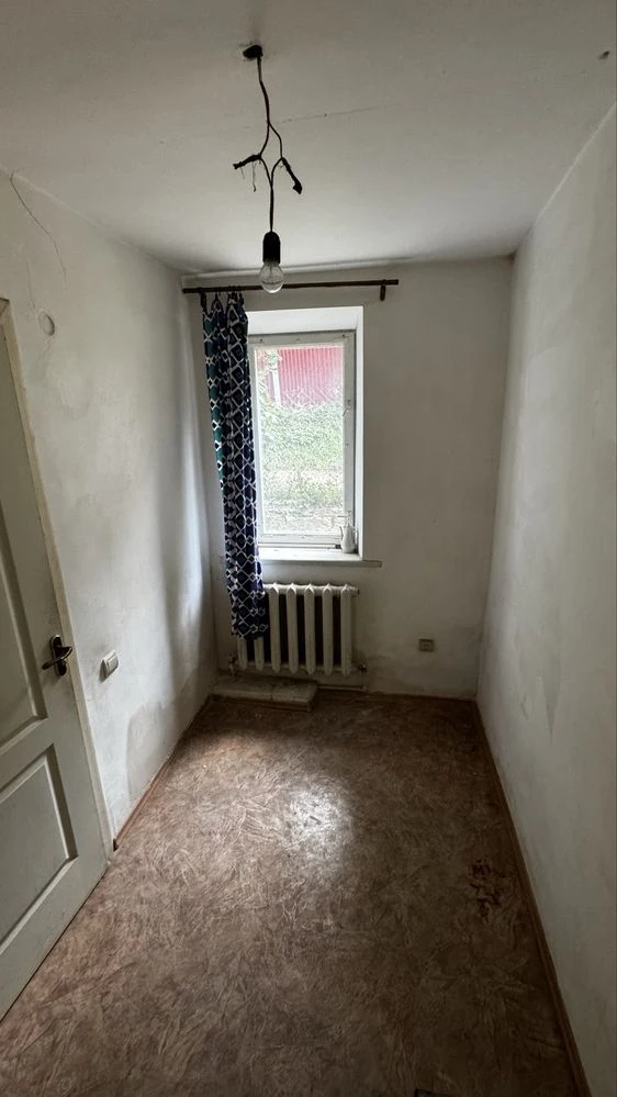 Центр. Продам  частину будинку 17 500$ вул.Чамарин  Яр