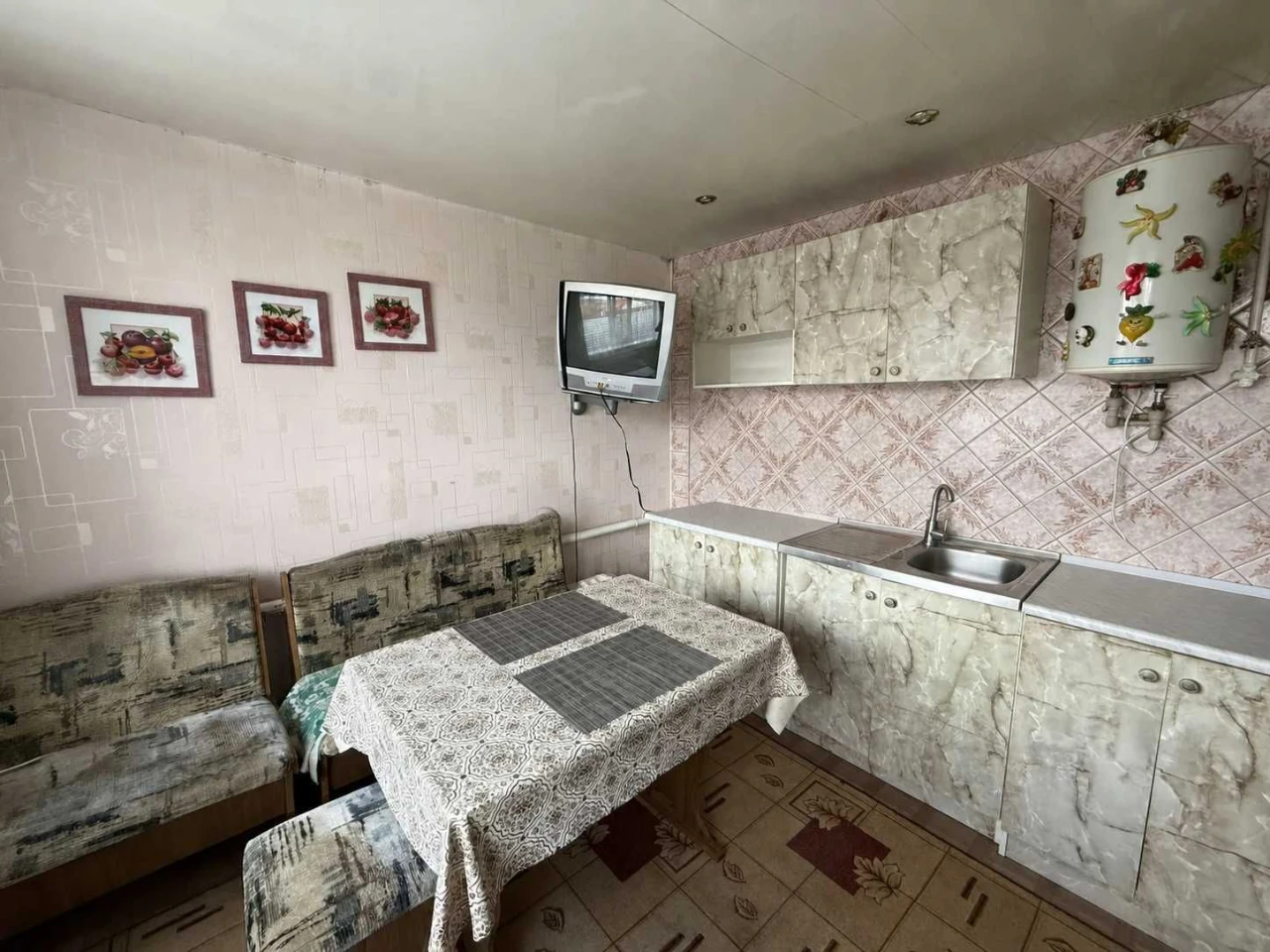 Продаж частини будинку Окремий двір 80 м2 4 сотки + гараж По