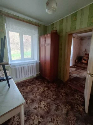 Частина будинку з зручностями, окремим двором. Яківці.