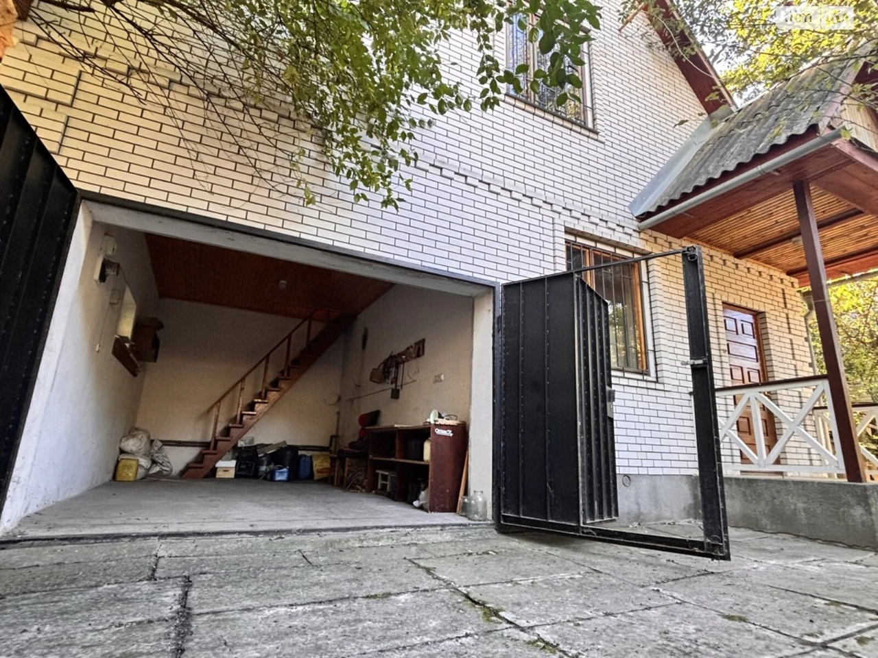 Sale House in Nivki