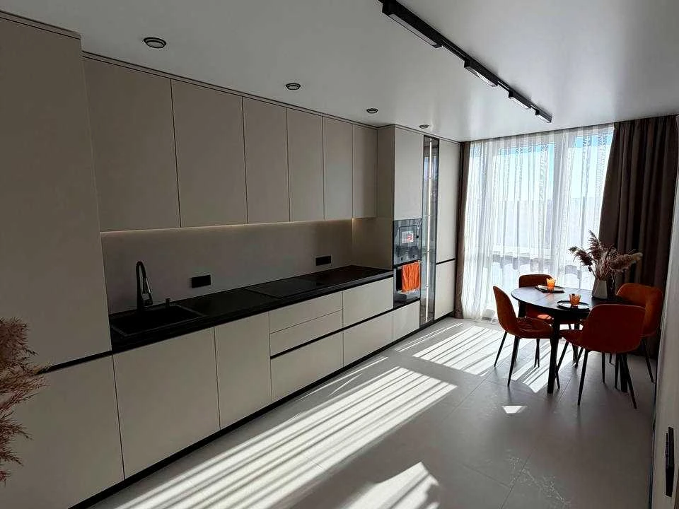 Apartment. Ivano-Frankivsk, Khimikiv St.