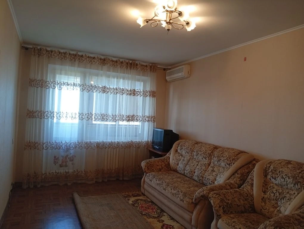 Продам 2-хкомн квартиру на ютз