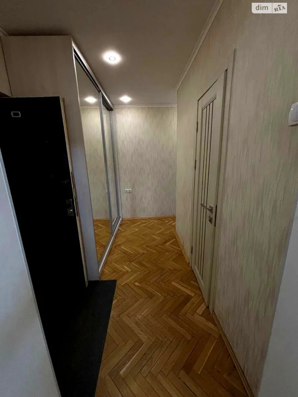 Long-Term Rental Apartment on the Left Bank