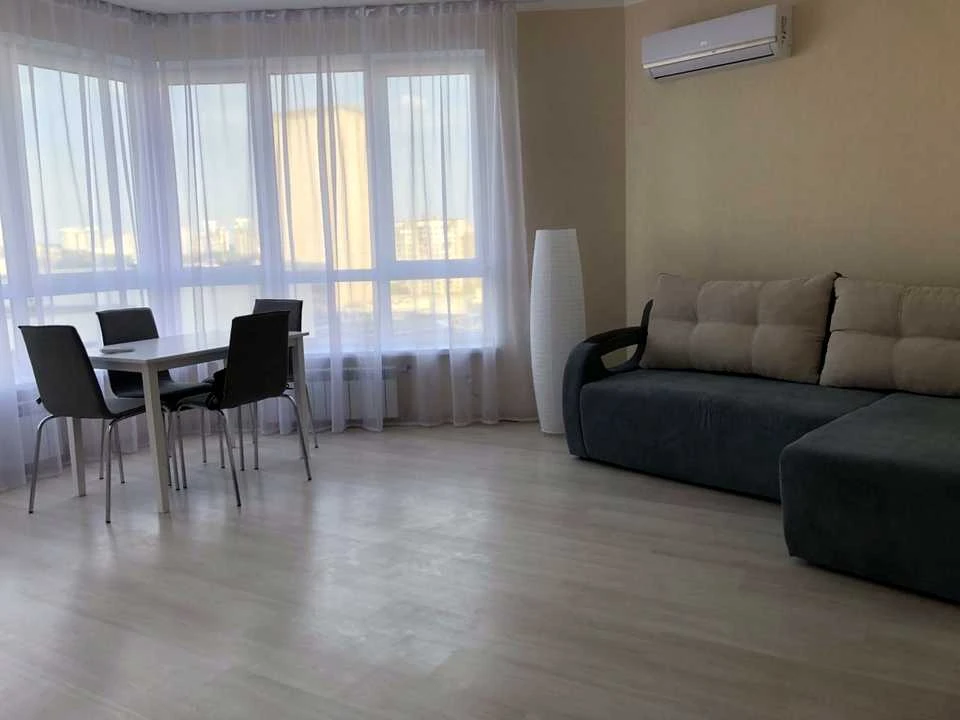 Apartment. Demіїvska St.