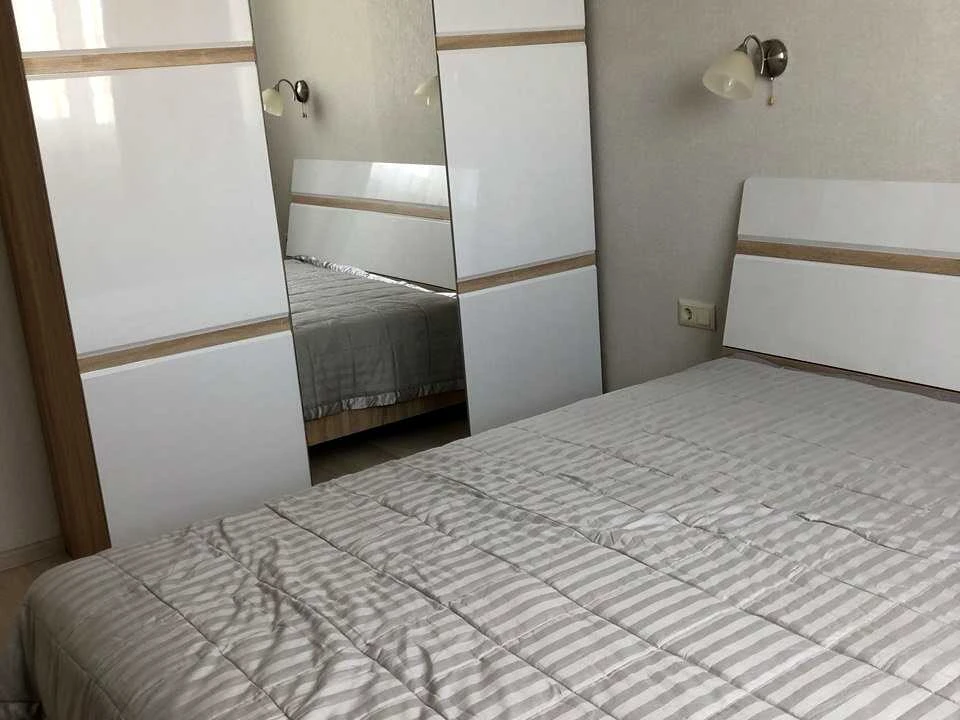 Apartment. Demіїvska St.